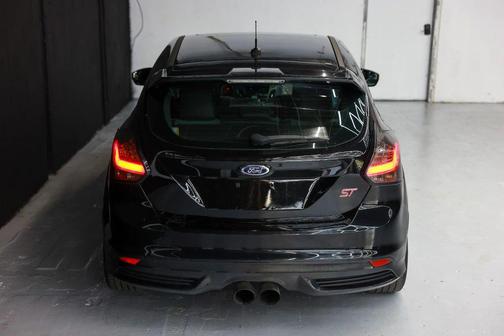Tuxedo Black 2013 Ford Focus ST