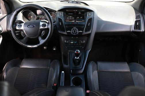Tuxedo Black 2013 Ford Focus ST