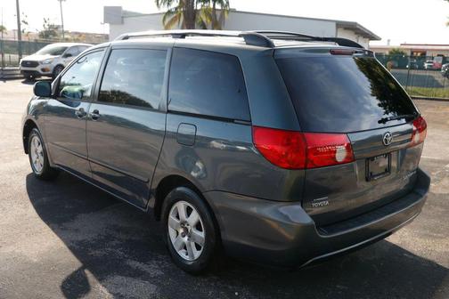 2009 Toyota Sienna LE