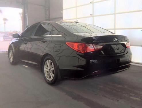 Midnight Black Mica 2013 Hyundai SONATA GLS