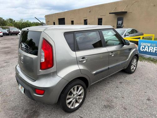 Titanium Pearl Metallic 2013 Kia Soul +