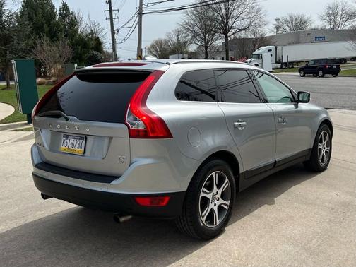 Photo 5 of 32 of 2011 Volvo XC60 T6