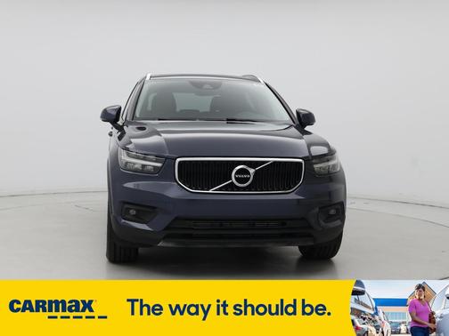 2021 Volvo XC40 T5 Momentum