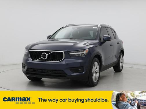 2021 Volvo XC40 T5 Momentum