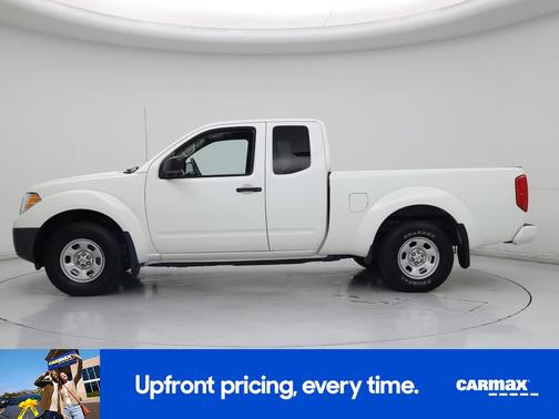 White 2018 Nissan Frontier S