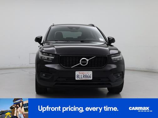 Black 2020 Volvo XC40 T5 R-Design