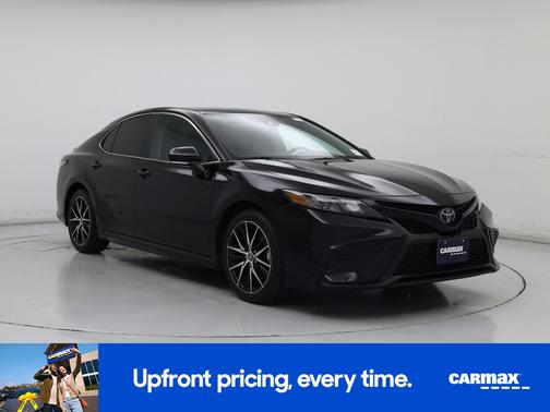 Black 2024 Toyota Camry SE