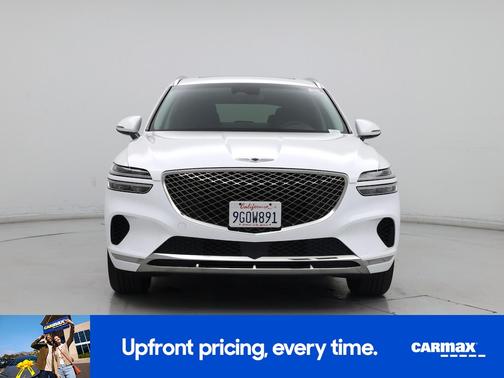 White 2023 Genesis GV70