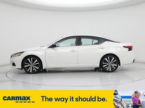 2022 Nissan Altima SR