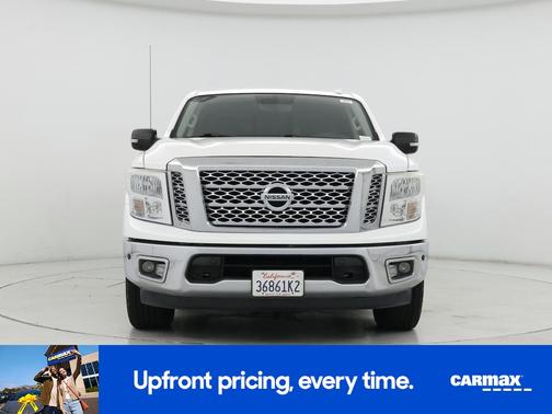 2017 Nissan Titan SV