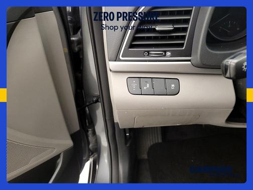 Gray 2017 Hyundai ELANTRA SE