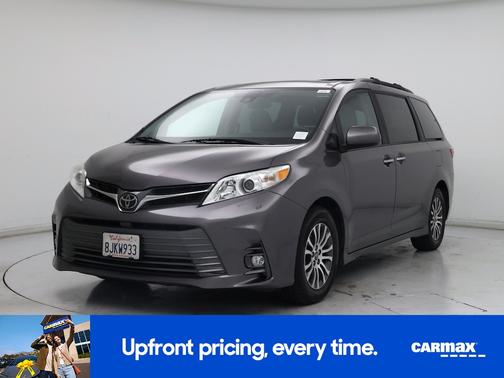 2019 Toyota Sienna XLE