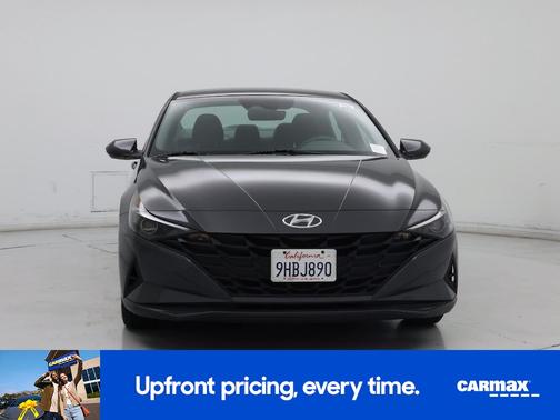 Gray 2023 Hyundai ELANTRA SE