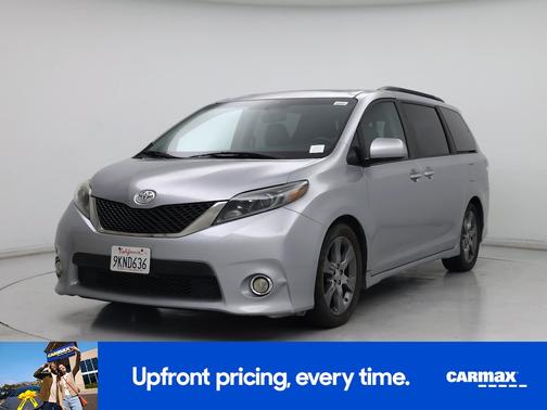 Silver 2015 Toyota Sienna SE Premium