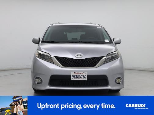 Silver 2015 Toyota Sienna SE Premium