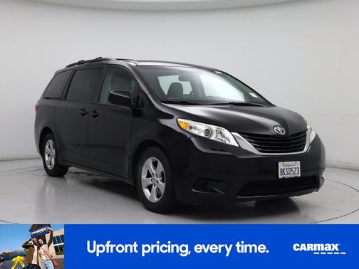 Black 2015 Toyota Sienna LE