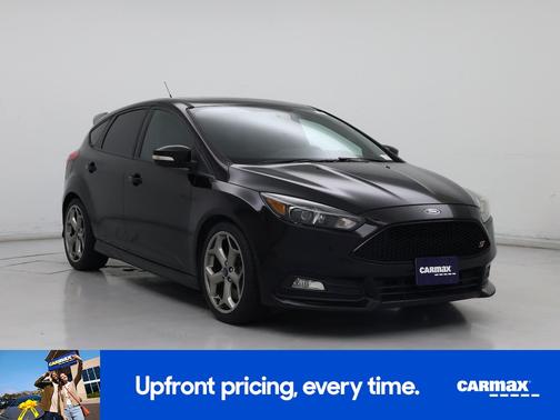 Black 2016 Ford Focus ST