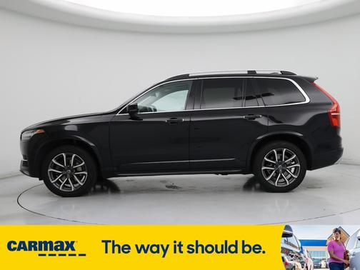 2017 Volvo XC90 T5 Momentum