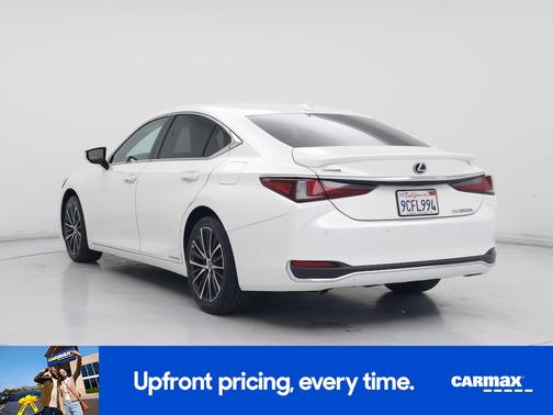 2022 Lexus ES 300h Luxury