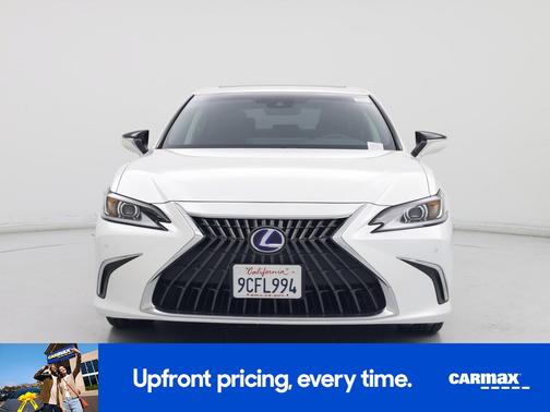 2022 Lexus ES 300h Luxury