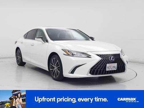 2022 Lexus ES 300h Luxury