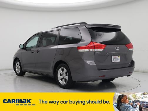 2014 Toyota Sienna LE
