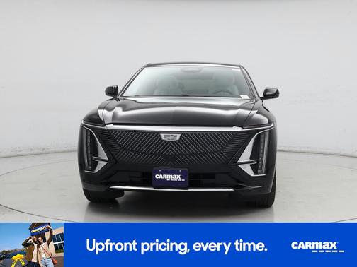 2024 Cadillac LYRIQ Luxury 2