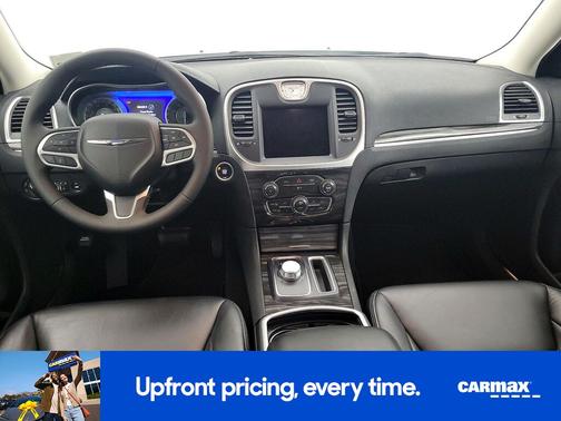 2022 Chrysler 300 Touring
