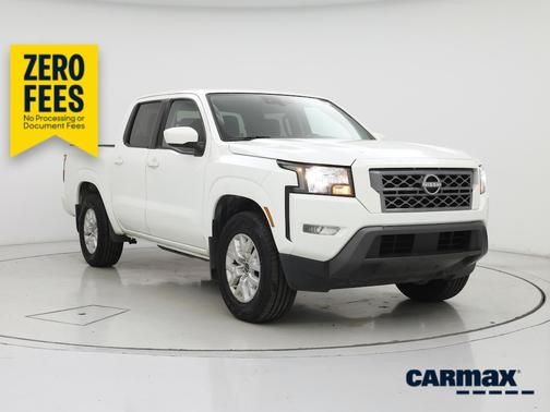 White 2023 Nissan Frontier SV
