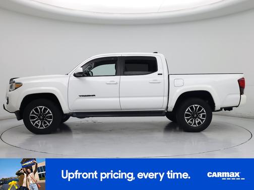White 2018 Toyota Tacoma SR5