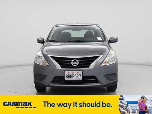 2016 Nissan Versa SV