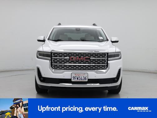 White 2023 GMC Acadia SLT