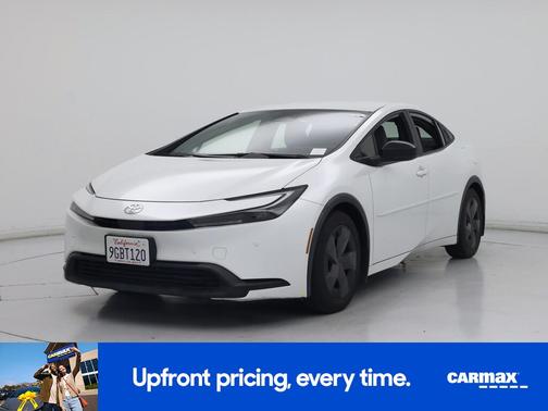 White 2023 Toyota Prius LE