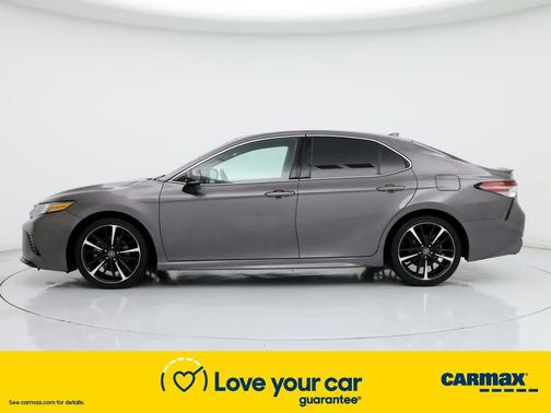 Photo 3 of 23 of 2019 Toyota Camry XSE