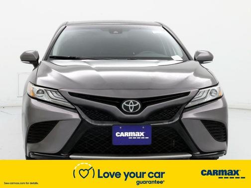 Photo 5 of 23 of 2019 Toyota Camry XSE