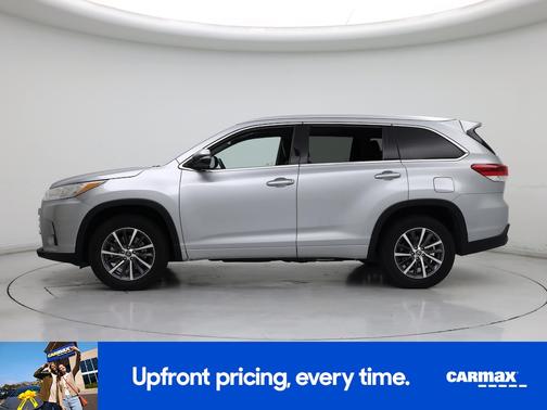 Silver 2018 Toyota Highlander XLE