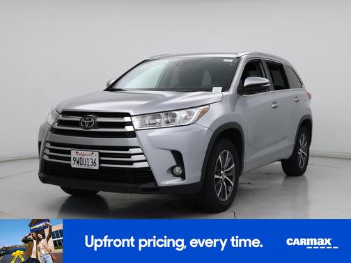 Silver 2018 Toyota Highlander XLE