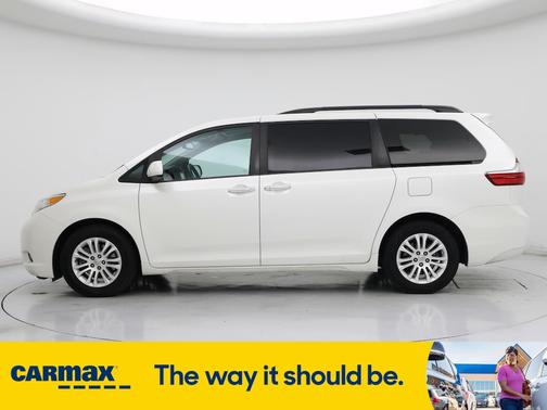 2017 Toyota Sienna XLE