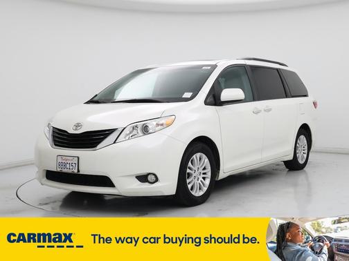 2017 Toyota Sienna XLE
