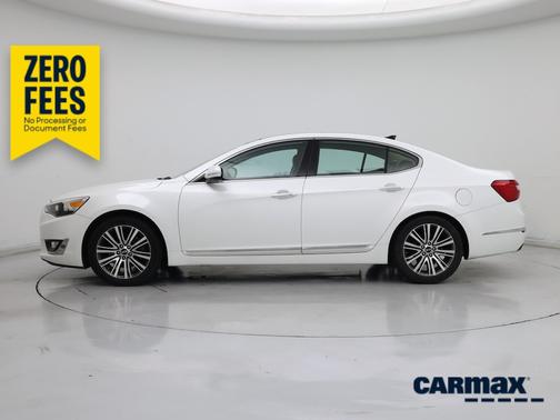 White 2015 Kia Cadenza Premium