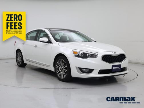 White 2015 Kia Cadenza Premium