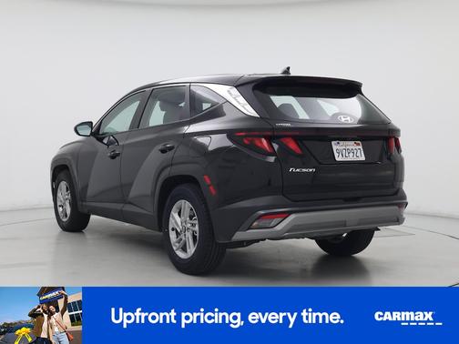 Black 2025 Hyundai TUCSON SE