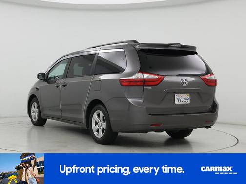 2017 Toyota Sienna LE