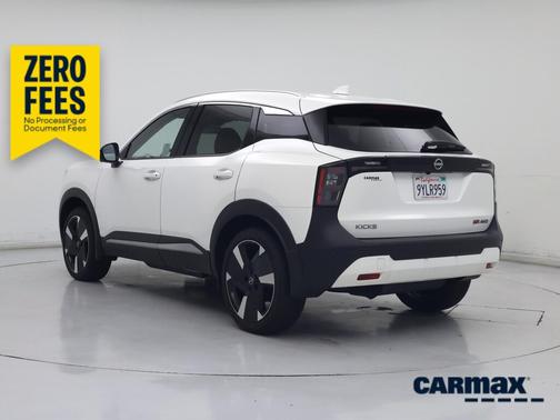 White 2025 Nissan Kicks SR