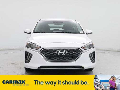 2020 Hyundai IONIQ Hybrid SE