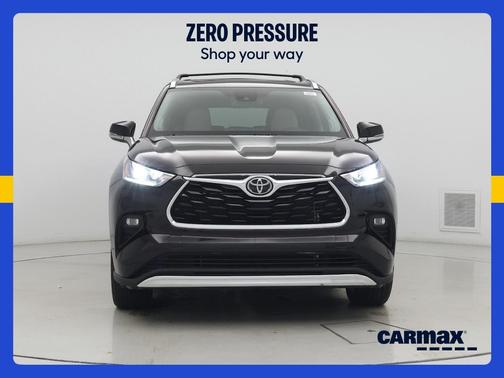 Black 2022 Toyota Highlander Limited