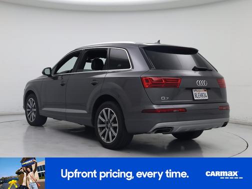 Gray 2019 Audi Q7 SE Premium