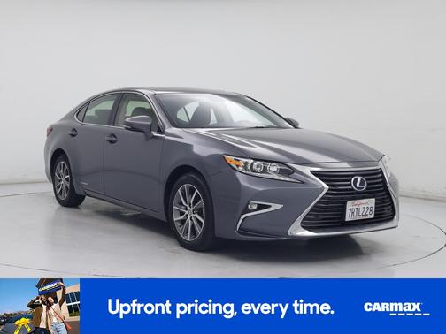 2016 Lexus ES 300h 