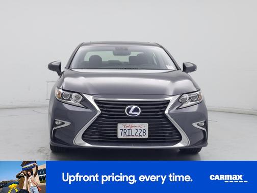 2016 Lexus ES 300h 
