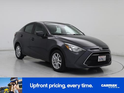 2017 Toyota Yaris iA Base (A6)